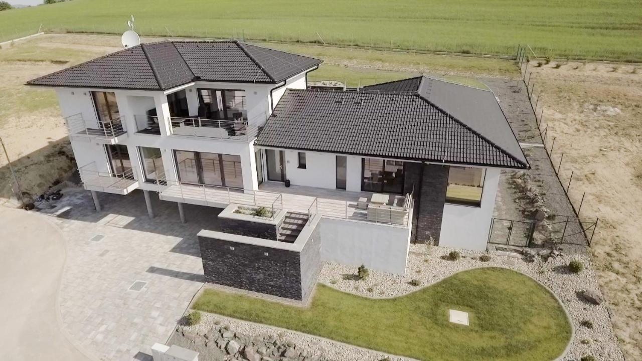 Luxury Villa 모라바니나드바홈 외부 사진