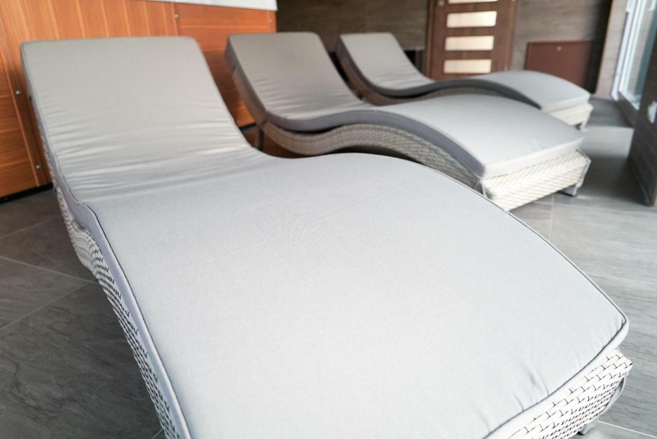 Luxury Villa 모라바니나드바홈 외부 사진