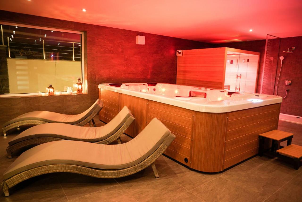 Luxury Villa 모라바니나드바홈 외부 사진